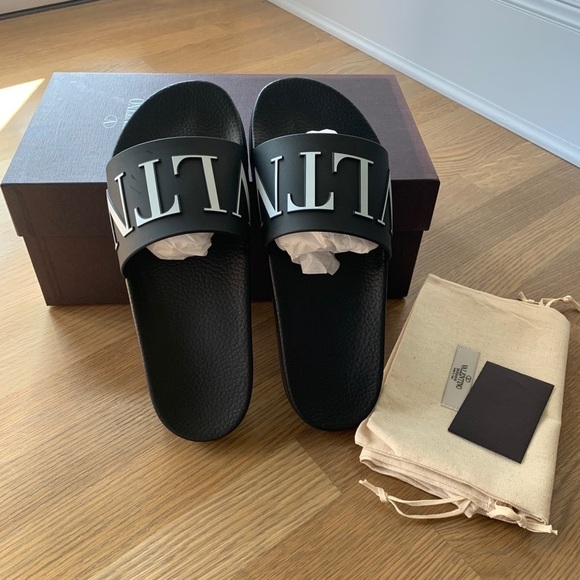VALENTINO GARAVANI VLTN Logo-Embossed Slide UNISEX - Picture 1 of 15
